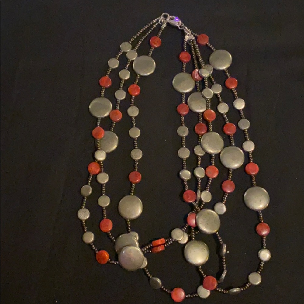 Coral and metal necklace